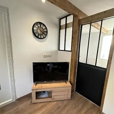 Apartament Petit Proche Ima *